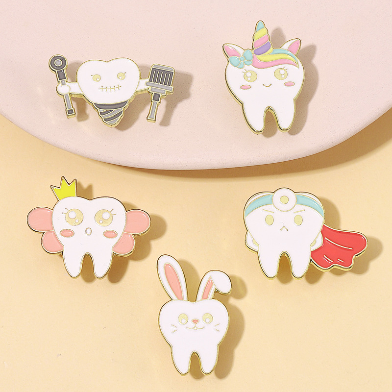 Tooth Oral Health Enamel Pins  - Embroidery Unicorn recensione e prezzo