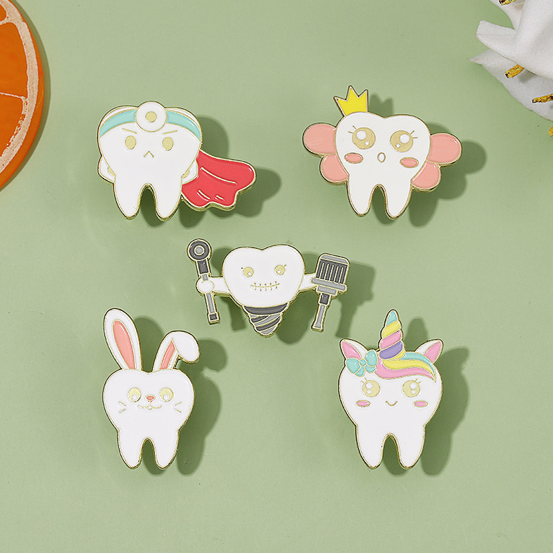 Tooth Oral Health Enamel Pins  - Embroidery Unicorn recensione e prezzo