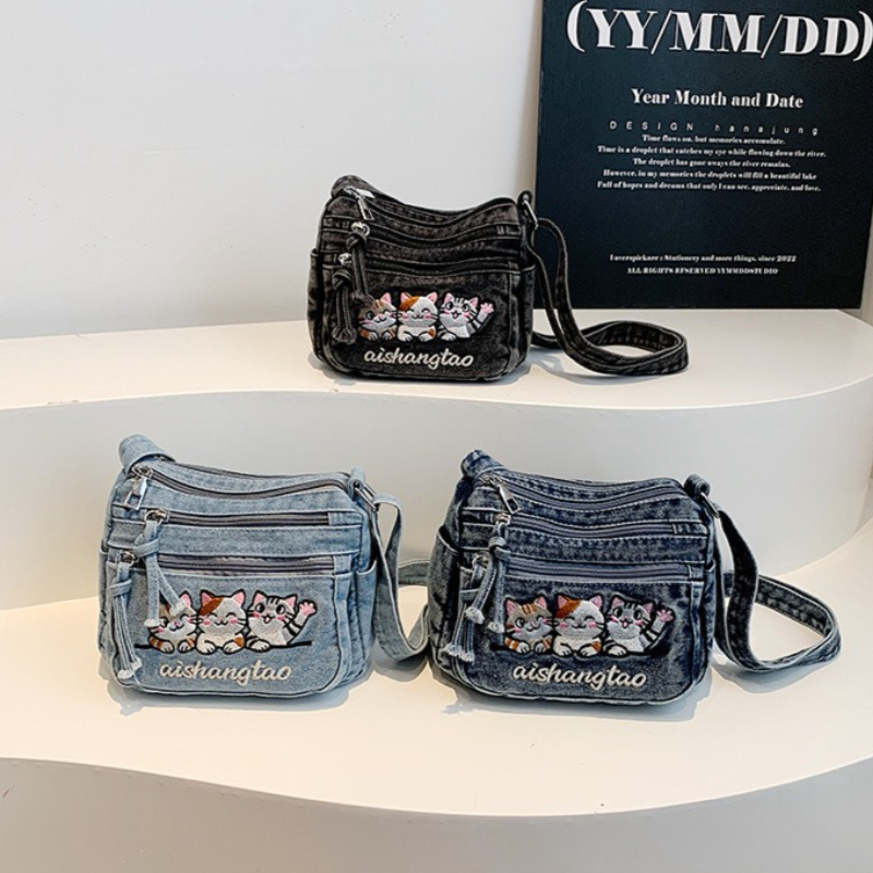 Cute Korean Style Embroidered  - Embroidery Keychain recensione e prezzo