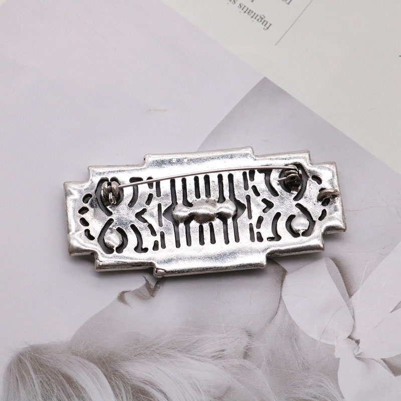 Geometric Brooches Crystal Rhi - Embroidery Fonts recensione e prezzo