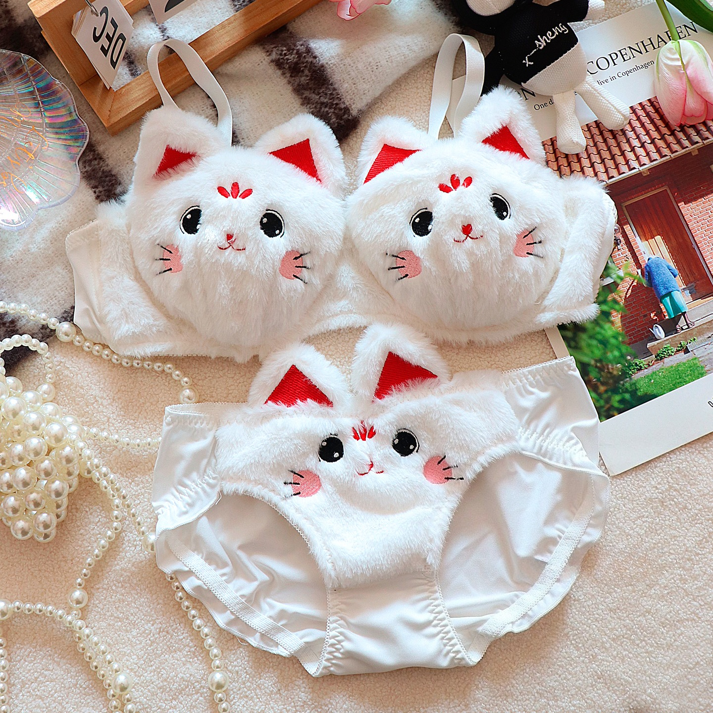 Japan Kawaii Plush Women Bra B - Embroidery Love recensione e prezzo