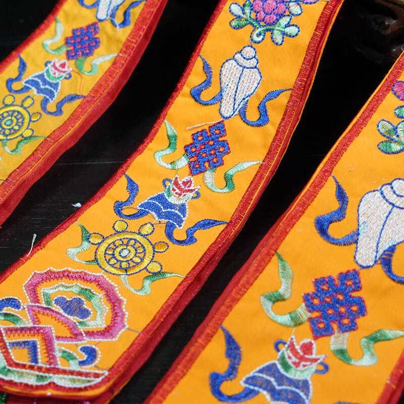 Nepal Handmade Eight Auspiciou - Embroidery Handicraft recensione e prezzo