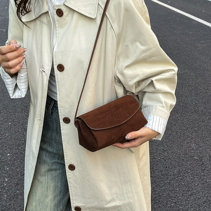 New Winter Crossbody Bag Women - Embroidery Keychain recensione e prezzo