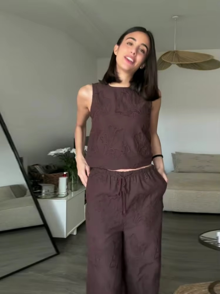 HH Women Solid Embroidery Pant - Embroidery Vest recensione e prezzo