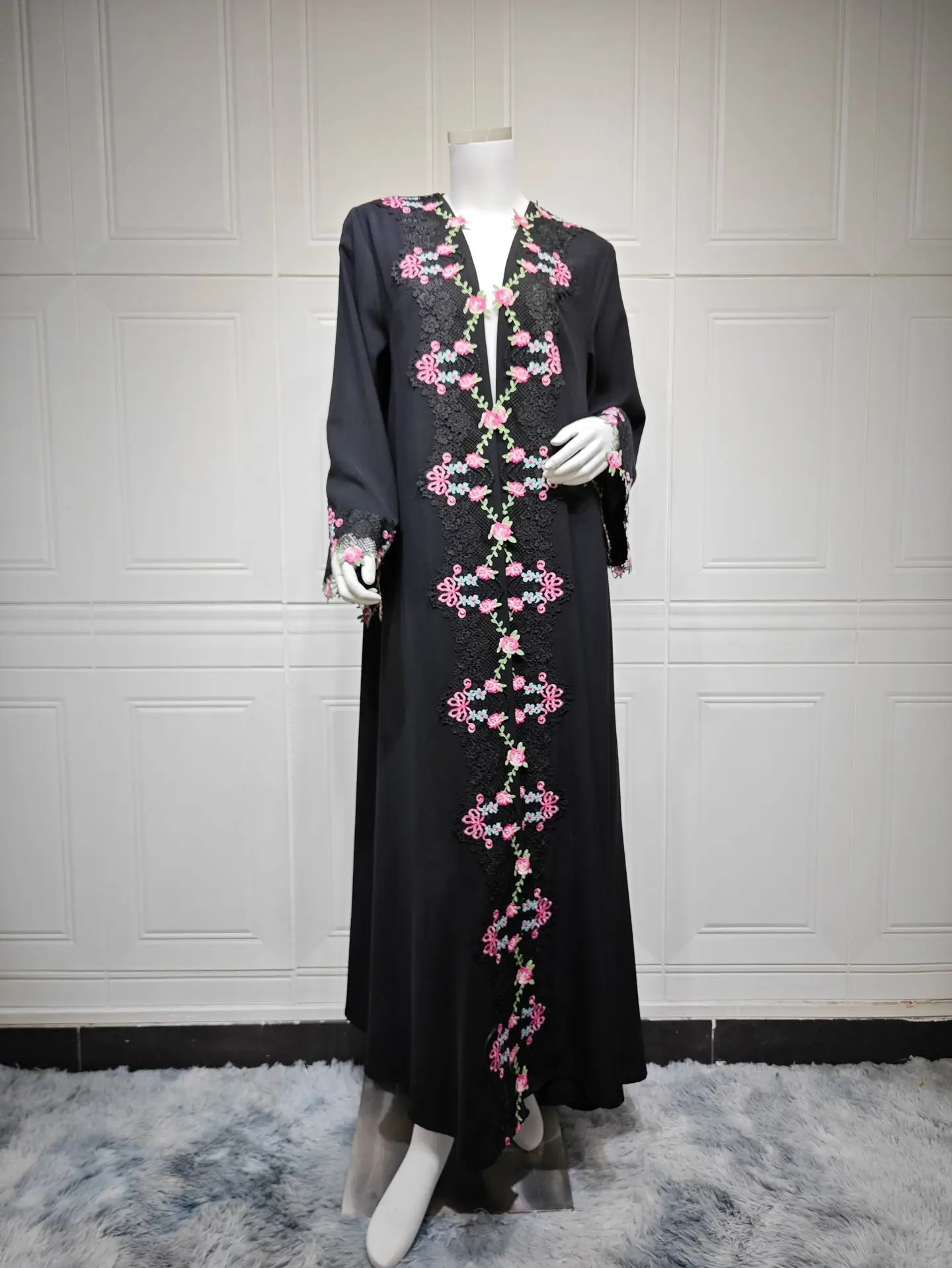 Black Embroidery Kimono Jalabi - Embroidery Kebaya recensione e prezzo