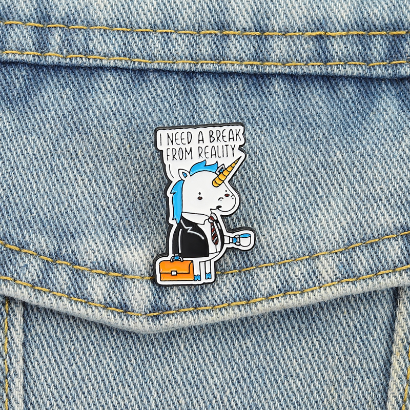 I Need Break From Reality Enam - Embroidery Unicorn recensione e prezzo