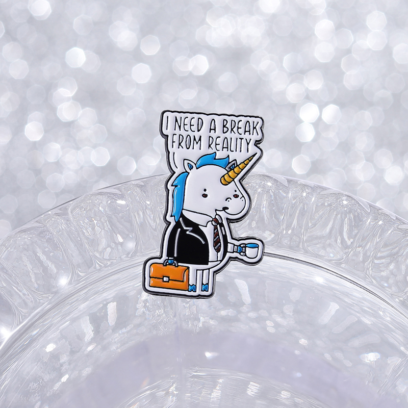 I Need Break From Reality Enam - Embroidery Unicorn recensione e prezzo