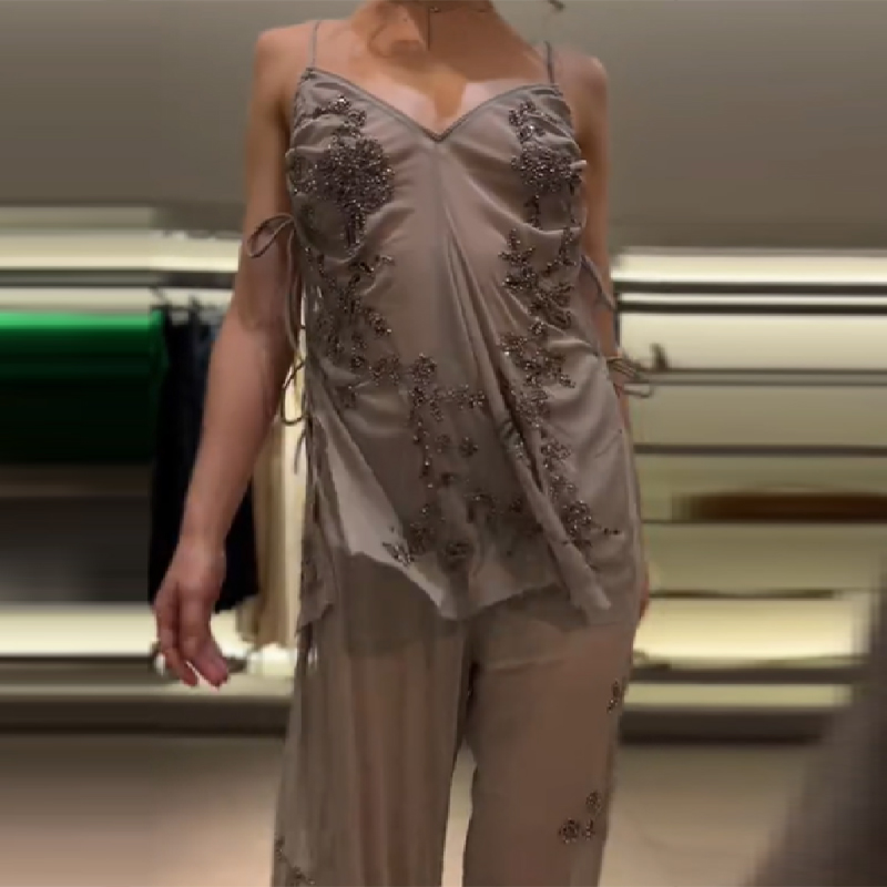 2026 New Women Grey Two-piece  - Embroidery Vest recensione e prezzo
