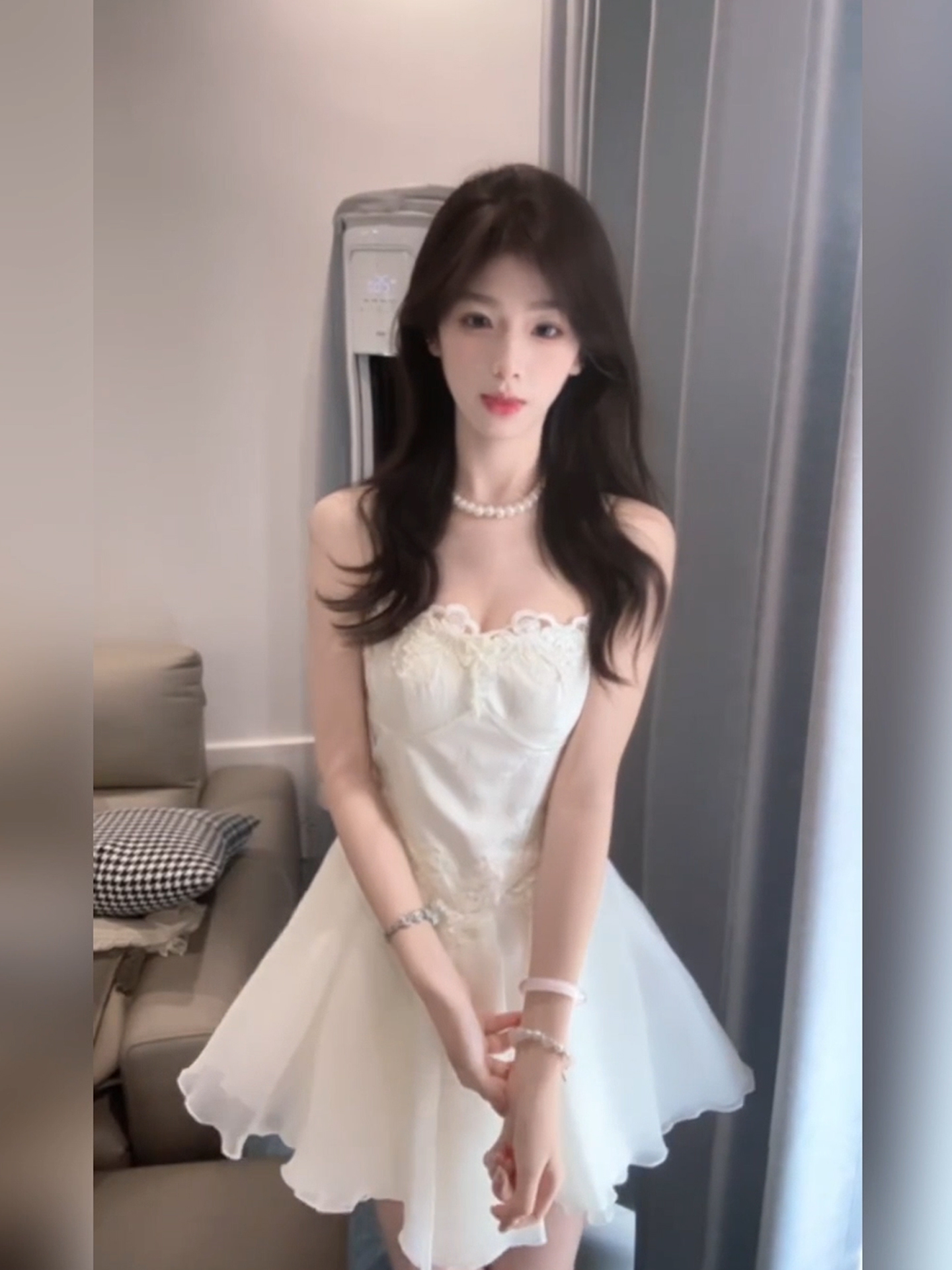 XZY Pure Desire Sweet White La - Embroidery Love recensione e prezzo