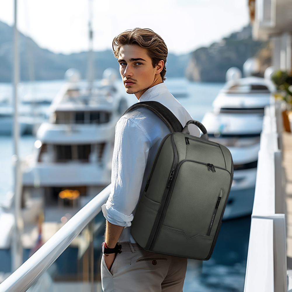 HK Business Men's Backpack 15. - Embroidery Computer recensione e prezzo