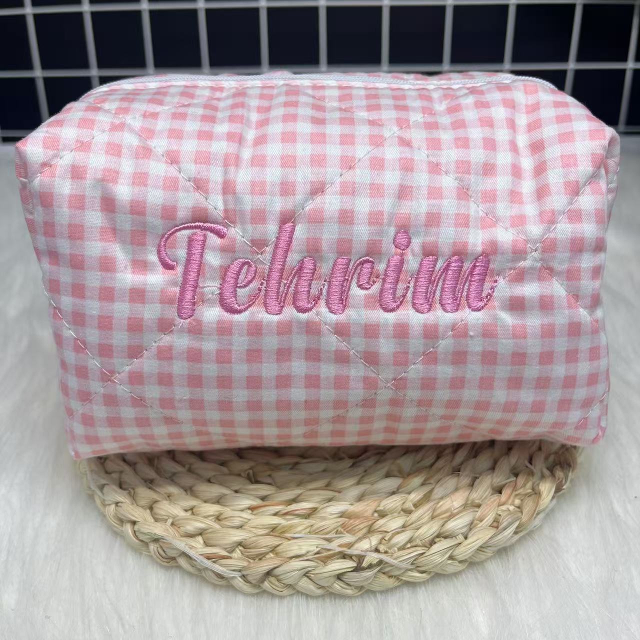 Large Capacity Striped Cosmeti - Embroidery Name recensione e prezzo